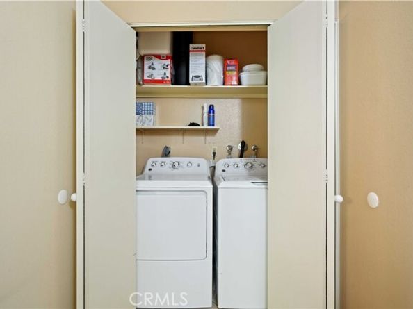 18526 Mayall Street L, Northridge (los Angeles) CA 91324