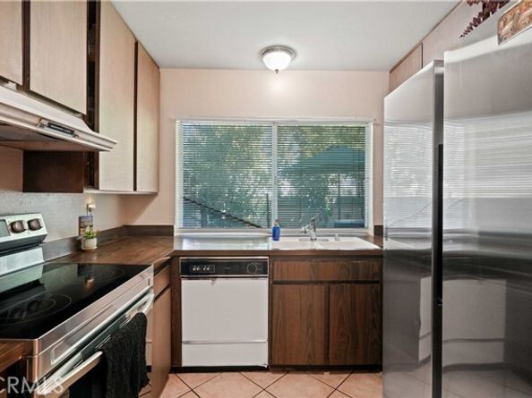18526 Mayall Street L, Northridge (los Angeles) CA 91324