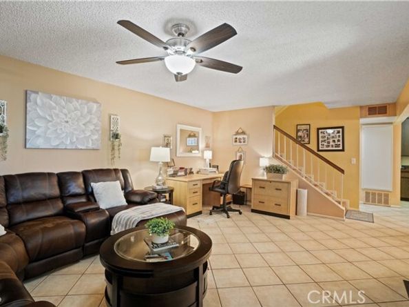 18526 Mayall Street L, Northridge (los Angeles) CA 91324