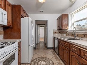 1967 8th Street, San Fernando CA 91340