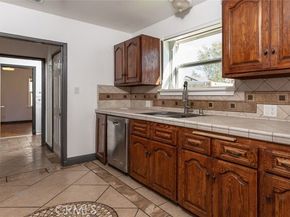 1967 8th Street, San Fernando CA 91340