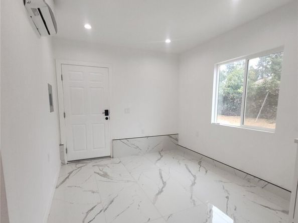 1967 8th Street, San Fernando CA 91340