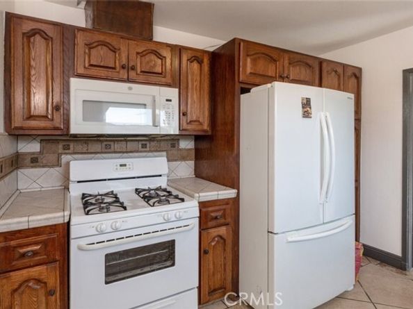 1967 8th Street, San Fernando CA 91340