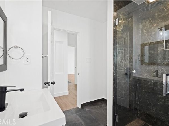11031 Lull, Sun Valley (los Angeles) CA 91352