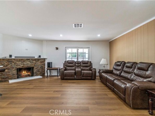 24224 Welby Way, West Hills (los Angeles) CA 91307