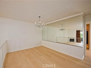 5711 Owensmouth Avenue 117, Woodland Hills (los Angeles) CA 91367