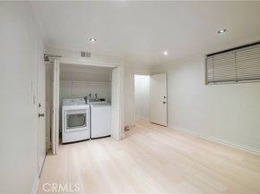 5711 Owensmouth Avenue 117, Woodland Hills (los Angeles) CA 91367