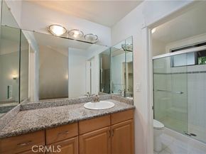 5711 Owensmouth Avenue 117, Woodland Hills (los Angeles) CA 91367