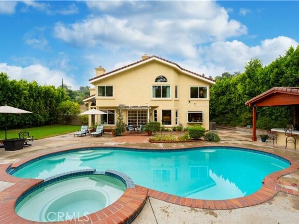 17901 Mayerling, Granada Hills (los Angeles) CA 91344