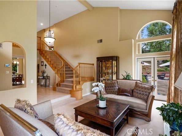 17901 Mayerling, Granada Hills (los Angeles) CA 91344