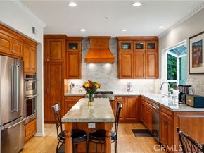17901 Mayerling, Granada Hills (los Angeles) CA 91344