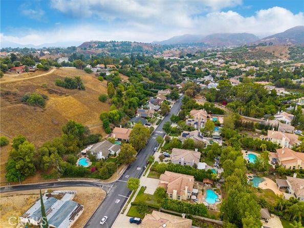 17901 Mayerling, Granada Hills (los Angeles) CA 91344