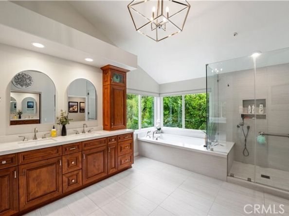 17901 Mayerling, Granada Hills (los Angeles) CA 91344