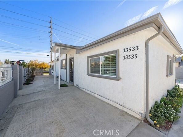 13533 Terra Bella, Pacoima (los Angeles) CA 91331