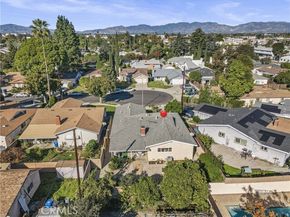 15354 Runnymede Street, Van Nuys (los Angeles) CA 91406