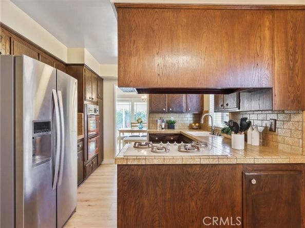 15354 Runnymede Street, Van Nuys (los Angeles) CA 91406