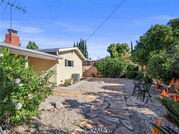 15354 Runnymede Street, Van Nuys (los Angeles) CA 91406