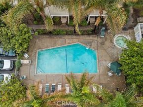 22123 Burbank Blvd #2, Woodland Hills (los Angeles) CA 91367