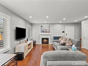 22123 Burbank Blvd #2, Woodland Hills (los Angeles) CA 91367