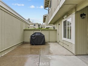 22123 Burbank Blvd #2, Woodland Hills (los Angeles) CA 91367