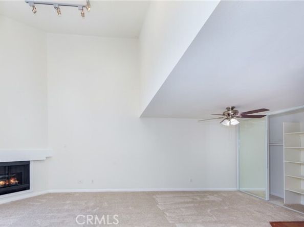 5545 Canoga Avenue 320, Woodland Hills (los Angeles) CA 91367