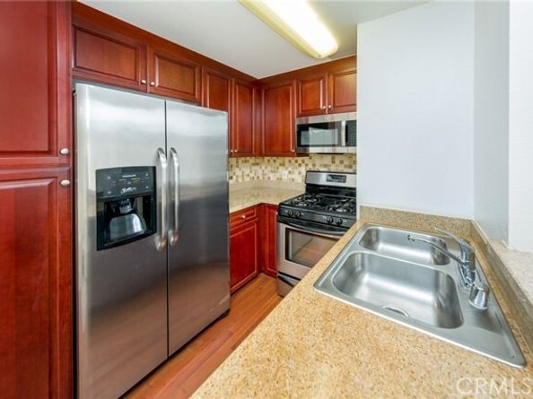 5545 Canoga Avenue 320, Woodland Hills (los Angeles) CA 91367