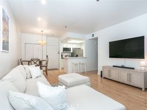 19350 Sherman Way 124, Reseda (los Angeles) CA 91335