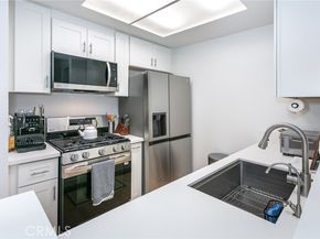 19350 Sherman Way 124, Reseda (los Angeles) CA 91335