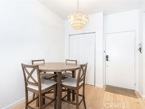 19350 Sherman Way 124, Reseda (los Angeles) CA 91335