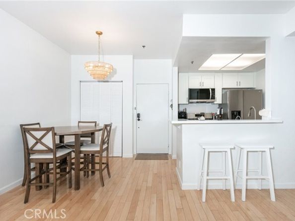 19350 Sherman Way 124, Reseda (los Angeles) CA 91335