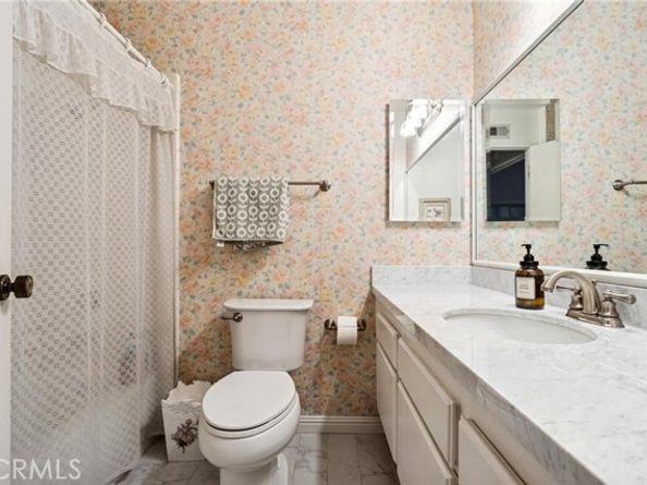 22714 Stagg, West Hills (los Angeles) CA 91304