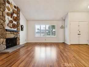 22714 Stagg, West Hills (los Angeles) CA 91304