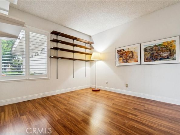 22714 Stagg, West Hills (los Angeles) CA 91304