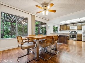 22714 Stagg, West Hills (los Angeles) CA 91304