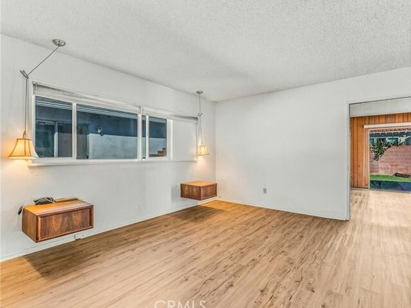 13961 Cantlay Street, Van Nuys (los Angeles) CA 91405