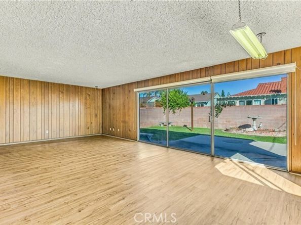 13961 Cantlay Street, Van Nuys (los Angeles) CA 91405