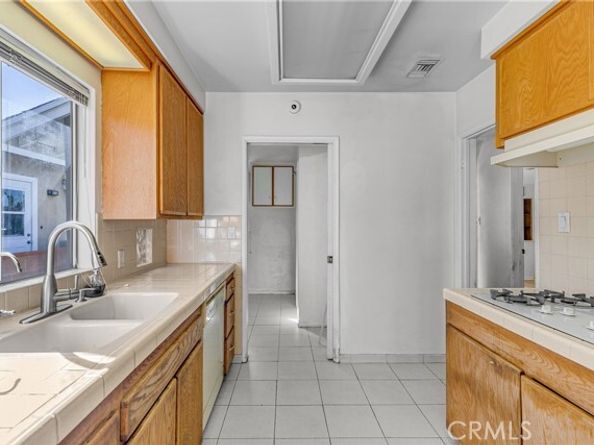 13961 Cantlay Street, Van Nuys (los Angeles) CA 91405