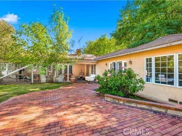 5433 Shirley Avenue, Tarzana (los Angeles) CA 91356