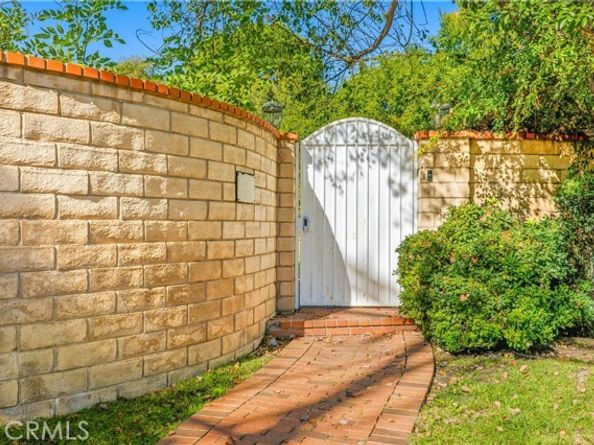 5433 Shirley Avenue, Tarzana (los Angeles) CA 91356