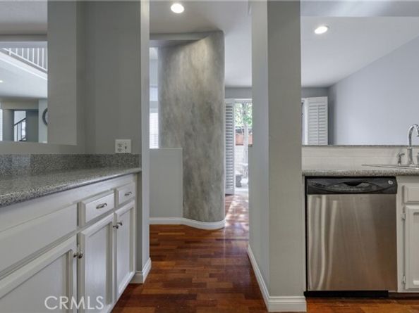 7325 Vassar, Canoga Park (los Angeles) CA 91303