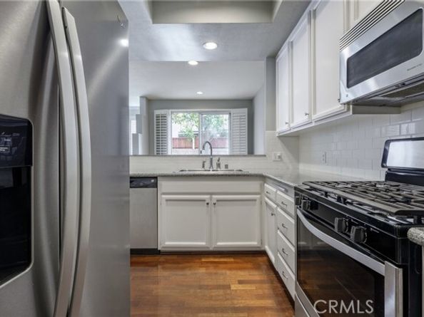 7325 Vassar, Canoga Park (los Angeles) CA 91303