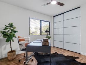 8400 Chimineas Avenue, Northridge (los Angeles) CA 91325