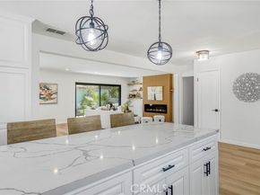 8400 Chimineas Avenue, Northridge (los Angeles) CA 91325