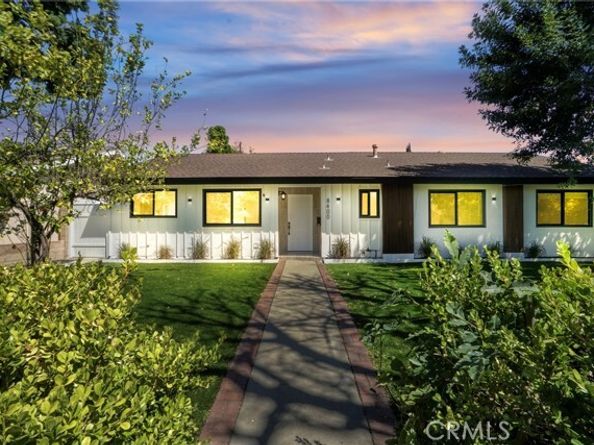8400 Chimineas Avenue, Northridge (los Angeles) CA 91325