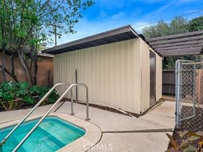 8211 Louise Avenue, Northridge (los Angeles) CA 91325