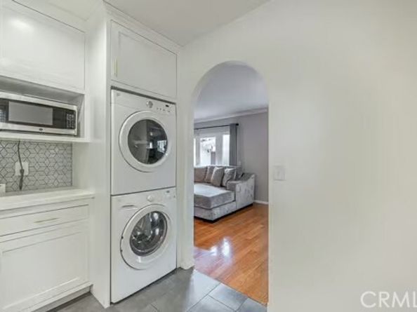 14614 Runnymede Street, Van Nuys (los Angeles) CA 91405