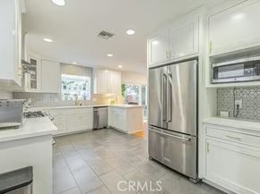 14614 Runnymede Street, Van Nuys (los Angeles) CA 91405