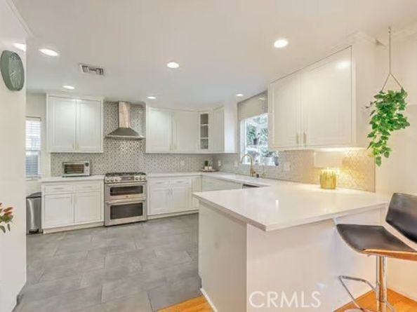 14614 Runnymede Street, Van Nuys (los Angeles) CA 91405