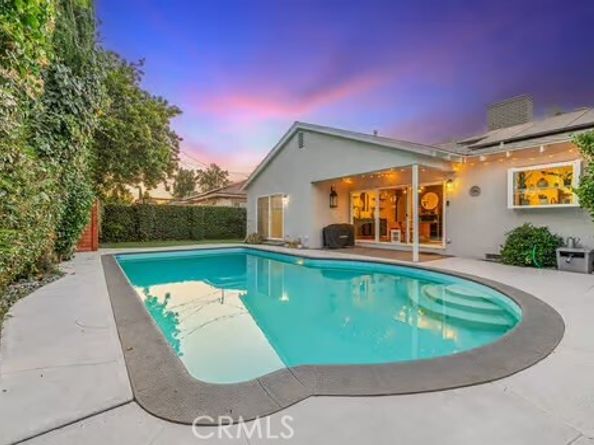 14614 Runnymede Street, Van Nuys (los Angeles) CA 91405