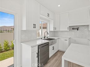 12519 Haleh Lane, Sylmar (los Angeles) CA 91342